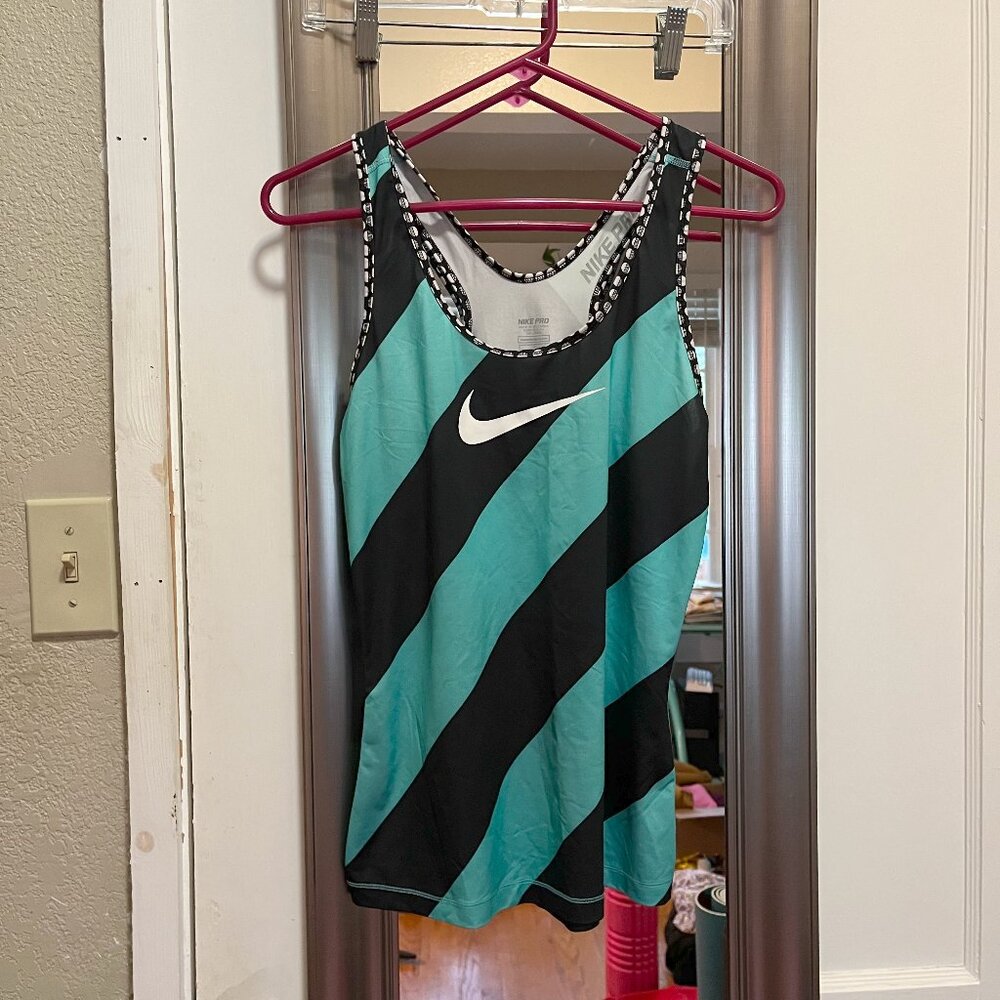 Nike Pro Diagonal Stripe Training Tank Top